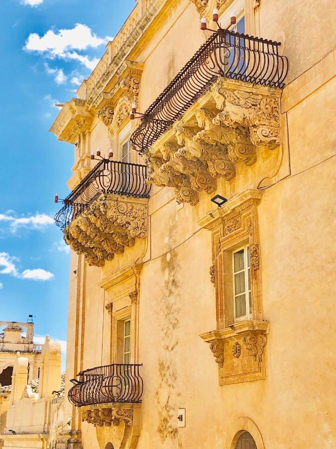 Hotel La Casa del Barocco Noto Exterior foto